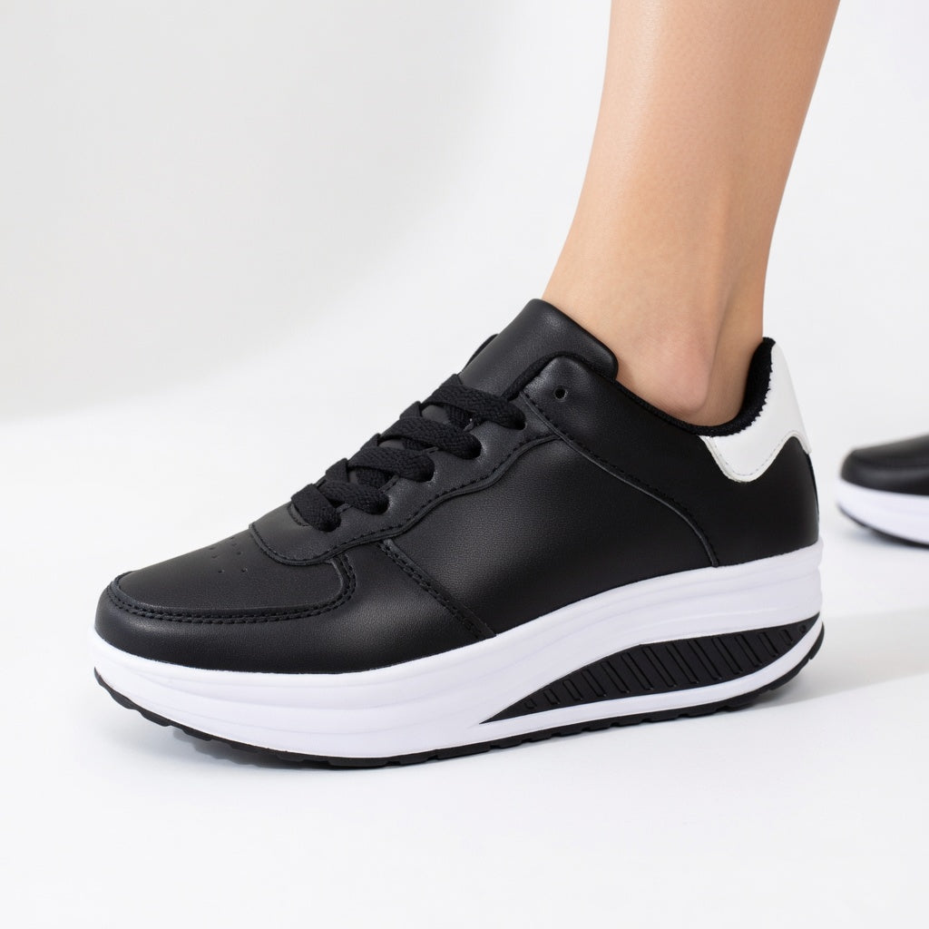 Cuir noir et blanc / 43